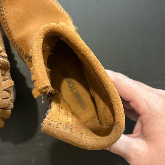 Minnetonka Double Fringe Brown Leather Native Boots SIZE 10 KIDS - Picture 6 of 7